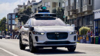 Driver Online Terancam Punah: Era Baru Robot Taksi Tanpa Sopir