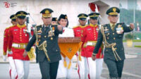 Purna Paskibraka Membawa Bendera Pusaka dan Teks Proklamasi Menuju IKN