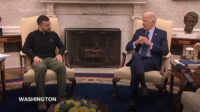 Biden Bertemu Zelensky Setelah Mengumumkan Paket Bantuan Militer Baru