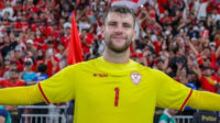 Dramatis! Penyelamatan Epik Maarten Paes di GBK Buat Suporter Terkagum
