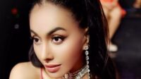 Denada Dengan Wajah Baru Pasca Operasi Hidung Dengan Senyum Bahagia