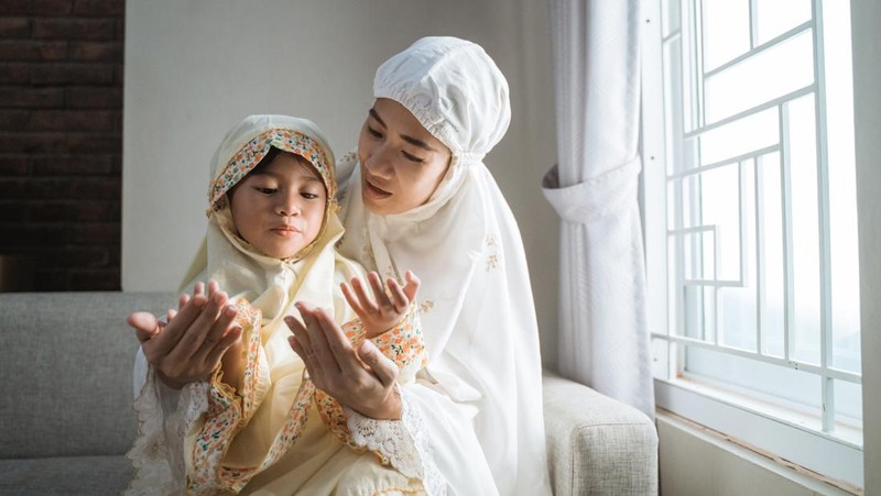 Ilustrasi Bulan Muharam Sebagai Momentum Hijrah Spiritual Umat Islam