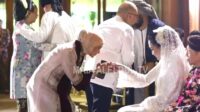 Maia Estianty Dan Mulan Jameela Berjabat Tangan Di Siraman Al Ghazali