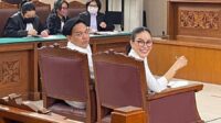 Nikita Mirzani Dan Asistennya Hadir Di Pengadilan Negeri Jakarta Selatan Dalam Sidang Perdana Kasus Dugaan Pemerasan Dan Pencucian Uang