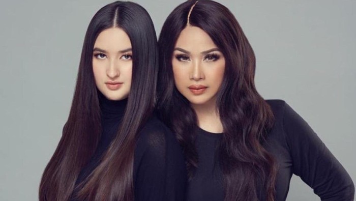 Stephanie Poetri dan Titi DJ tampil bersama dalam momen keluarga, membahas kemungkinan hidup childfree.