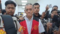 Fariz RM mendapatkan kemungkinan tuntutan rehabilitasi dari Kejaksaan Agung. Sidangnya kembali ditunda, namun sang musisi tetap percaya pada proses hukum.