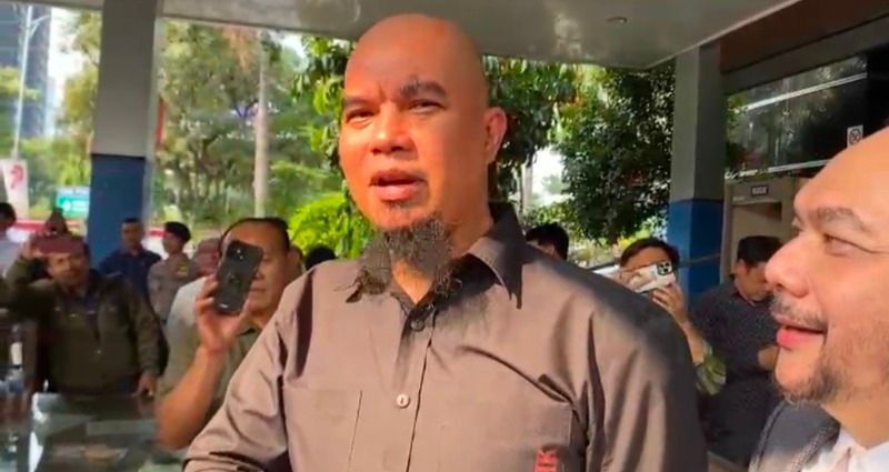 Ahmad Dhani Di Polda Metro Jaya Melaporkan Dugaan Bullying Terhadap Anak Perempuannya