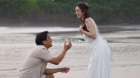 Billy Syahputra Lamar Vika Kolesnaya Di Tepi Pantai Sebelum Akhirnya Menikah Di Belarus