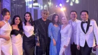 Caren Delano Hadiri Acara Perawatan Klinik Youthology