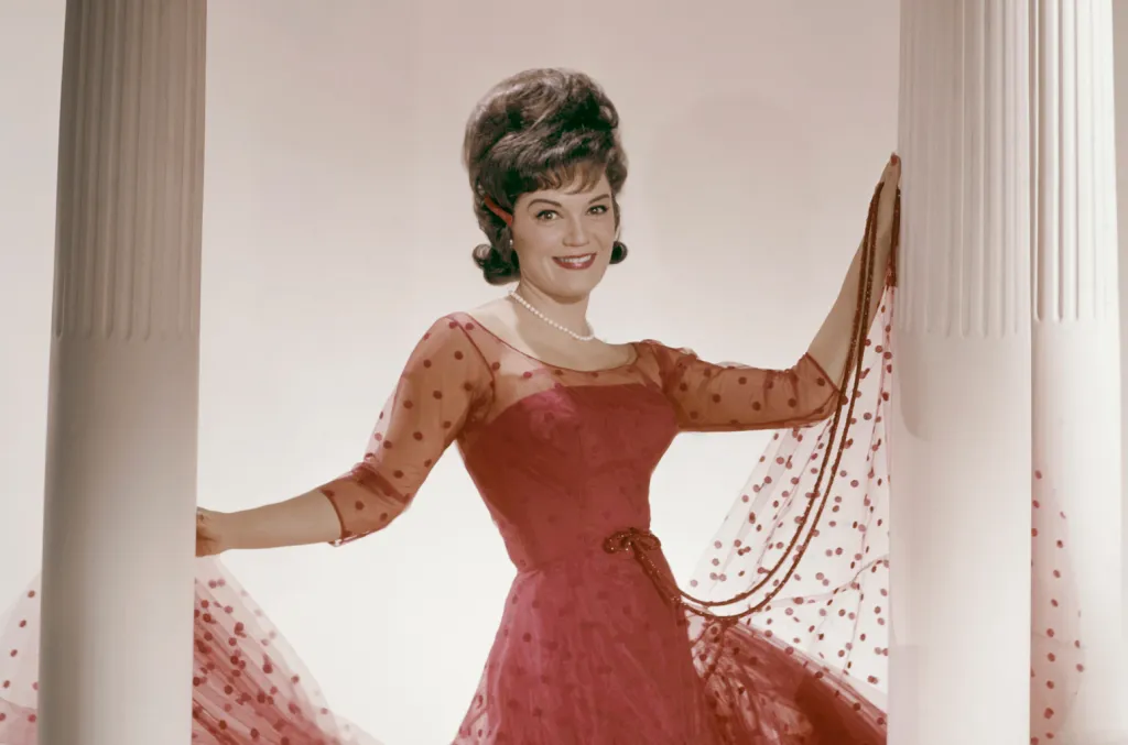 Connie Francis Tutup Usia di 87 Tahun, Lagu Viral “Pretty Little Baby” Bikin Publik Terharu