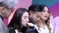 Dewi Persik Mencicipi Donat Pinkan Mambo Di Acara Pagi Pagi Ambyar Trans Tv