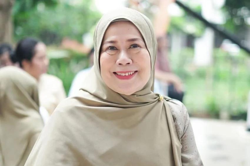Dewi Yull Ceritakan Alasan Menolak Lasik Meski Kini Mata Kanannya Buta