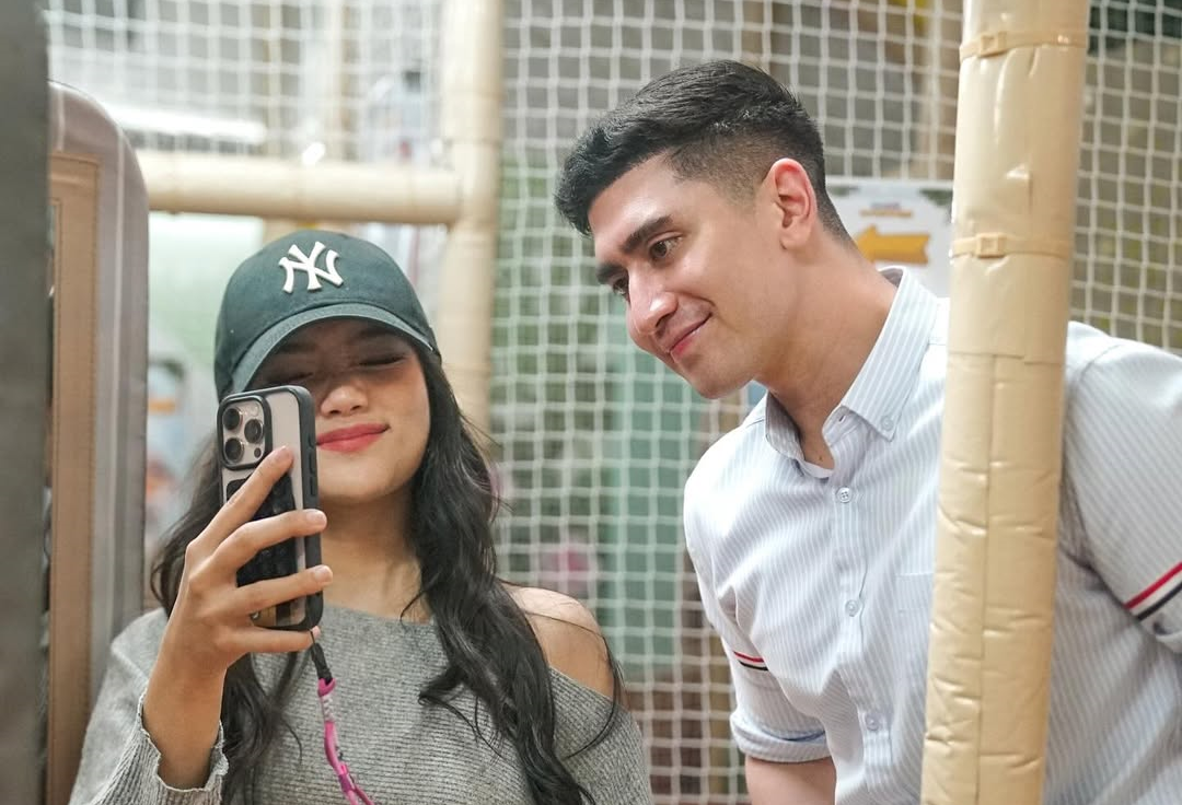 Fuji Dan Verrell Bramasta Tersenyum Dalam Potret Bersama Di Instagram