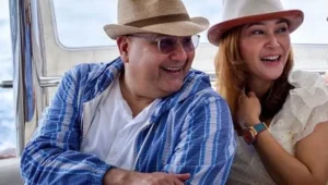 Maia Estianty Tampil Santai Saat Liburan Bersama Irwan Mussry Di Paris Dekat Menara Eiffel