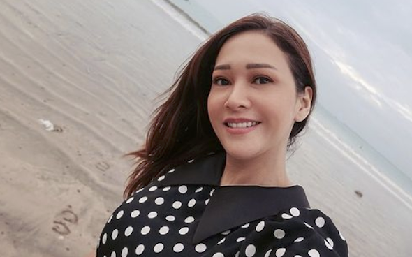 Maia Estianty Unggah Selfie Bahagia Setelah Disenggol Ahmad Dhani