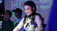 Nathalie Holscher Memegang Perut Seolah Hamil Dalam Video Bersama Dj Panda