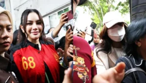 Nikita Mirzani Dan Putrinya Hadir Di Pengadilan Negeri Jakarta Selatan Untuk Bersaksi