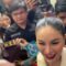 Nikita Mirzani Dikerubungi Wartawan Saat Menuju Ruang Sidang