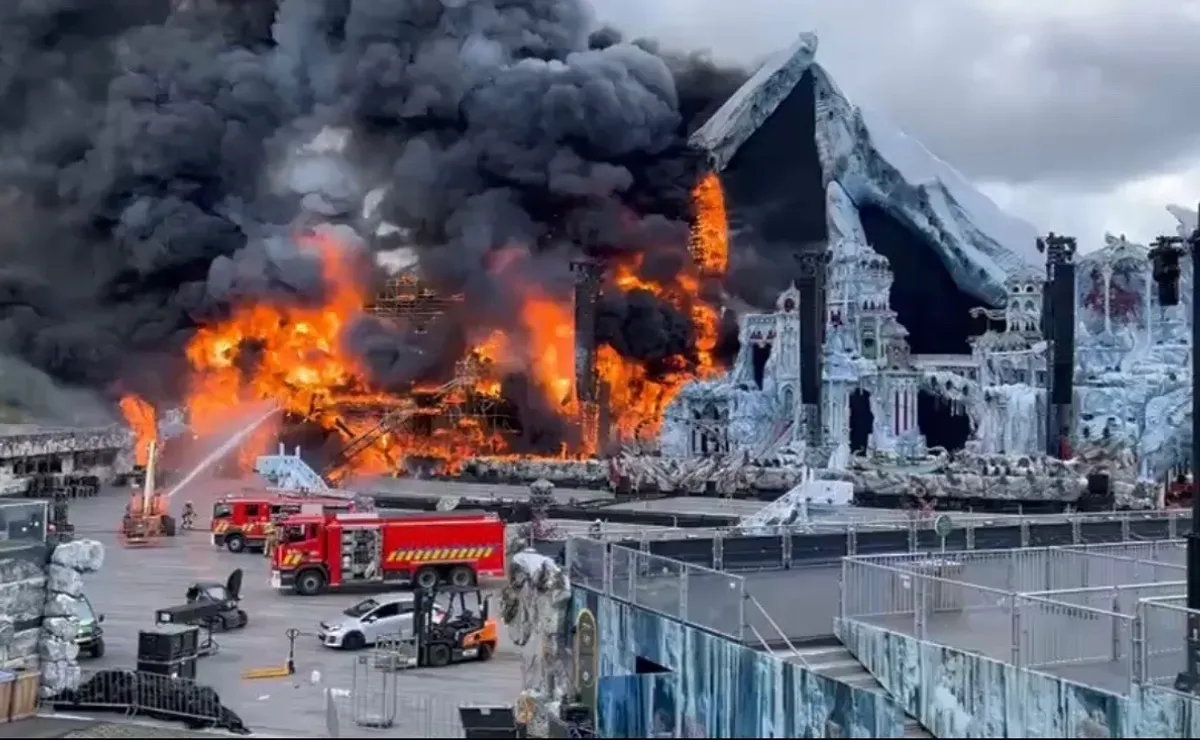 Panggung Utama Tomorrowland Terbakar Habis Jelang Pembukaan Festival Musik