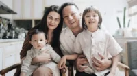 Ringgo Agus Rahman Bersama Sabai Dan Anak Anaknya Tampil Harmonis Dalam Balutan Busana Santai