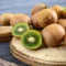 Ilustrasi Buah Kiwi Segar Potong Di Atas Talenan