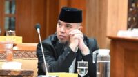 Ahmad Dhani artis sekaligus anggota DPR RI bungkam soal demo nasional Ahmad Dhani Artis Sekaligus Anggota Dpr Ri Bungkam Soal Demo Nasional