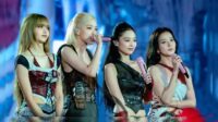 BLACKPINK berpose di panggung tur DEADLINE Blackpink Berpose Di Panggung Tur Deadline