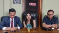 Mantan pengacara Inara Rusli jadi tersangka, penyidik ungkap fakta gangguan jiwa dan ancaman serius terhadap korban. Mantan Pengacara Inara Rusli Jadi Tersangka, Penyidik Ungkap Fakta Gangguan Jiwa Dan Ancaman Serius Terhadap Korban