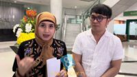 Mirna Febriyani memberi keterangan pers terkait laporan pemalsuan dokumen Mirna Febriyani Memberi Keterangan Pers Terkait Laporan Pemalsuan Dokumen