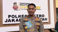 Polisi beri keterangan soal laporan Nikita Mirzani terhadap Fitri Salhuteru Polisi Beri Keterangan Soal Laporan Nikita Mirzani Terhadap Fitri Salhuteru