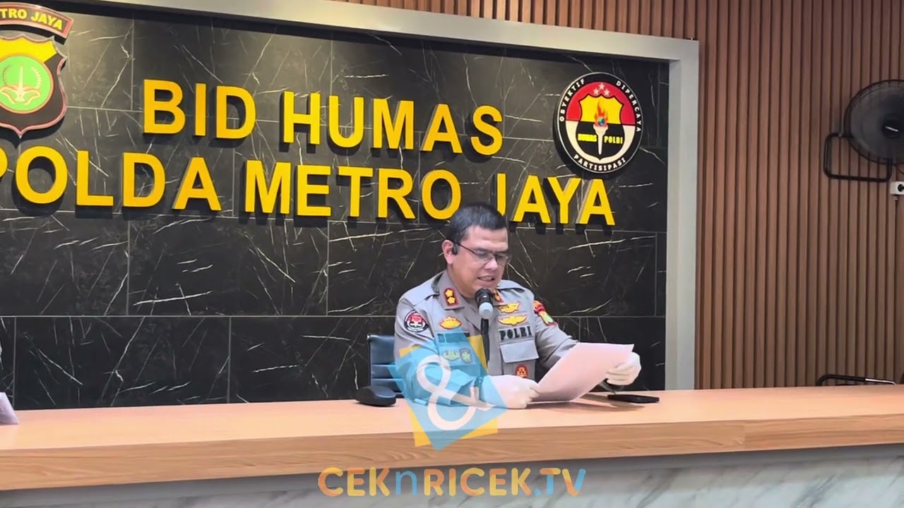 Ruben Onsu Saat Membuat Laporan Di Polda Metro Jaya