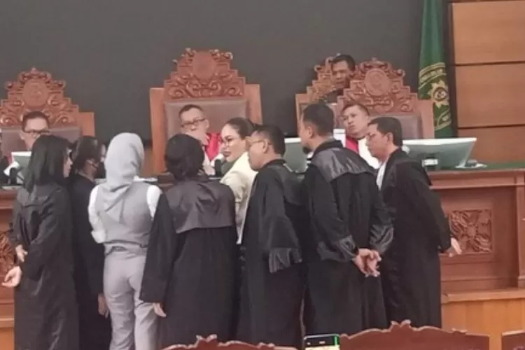 Suasana Ruang Sidang Nikita Mirzani Dan Cekcok Dengan Jaksa