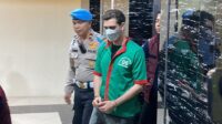 Fachri Albar berbaju tahanan di ruang sidang kasus narkoba Fachri Albar Berbaju Tahanan Di Ruang Sidang Kasus Narkoba