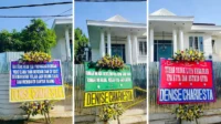 Karangan bunga dukungan memenuhi rumah Uya Kuya di Jakarta Karangan Bunga Dukungan Memenuhi Rumah Uya Kuya Di Jakarta