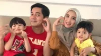 Kronologi jatuhnya anak Ricky Perdana dari lantai dua menunjukkan retak tulang Kronologi Jatuhnya Anak Ricky Perdana Dari Lantai Dua Menunjukkan Retak Tulang