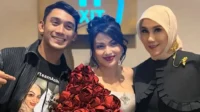 Marini Zumarnis tersenyum sambil berbicara tentang Ariel Tatum Marini Zumarnis Tersenyum Sambil Berbicara Tentang Ariel Tatum