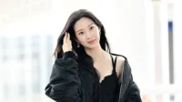 Moon Ga Young pakai lingerie hitam Dolce & Gabbana di bandara Moon Ga Young Pakai Lingerie Hitam Dolce & Gabbana Di Bandara