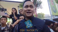 Penasihat hukum Fariz RM memberikan keterangan pers Penasihat Hukum Fariz Rm Memberikan Keterangan Pers