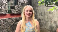 Sahabat Vika dari Jerman hadir, membawa hadiah untuk bayi di gender reveal Sahabat Vika Dari Jerman Hadir, Membawa Hadiah Untuk Bayi Di Gender Reveal