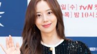 Potret Moon Chae Won yang disebut terlalu cantik untuk kunjungi adiknya Potret Moon Chae Won Yang Disebut Terlalu Cantik Untuk Kunjungi Adiknya