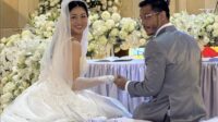 Steve Emmanuel hadir di pernikahan adiknya Karenina Sunny Steve Emmanuel Hadir Di Pernikahan Adiknya Karenina Sunny