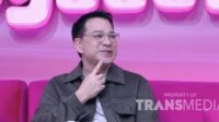 Ari Wibowo menemukan pecahan kaca di dagunya dari kecelakaan 30 tahun lalu saat persiapan facelift Ari Wibowo Menemukan Pecahan Kaca Di Dagunya Dari Kecelakaan 30 Tahun Lalu Saat Persiapan Facelift