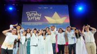 Dee Lestari menghadiri peluncuran adaptasi musikal Perahu Kertas Dee Lestari Menghadiri Peluncuran Adaptasi Musikal Perahu Kertas