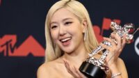 Rose BLACKPINK mencetak sejarah Grammy 2026 Rose Blackpink Mencetak Sejarah Grammy 2026