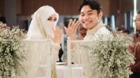 YouTuber Fiki Naki resmi menikahi penulis Tinandrose Youtuber Fiki Naki Resmi Menikahi Penulis Tinandrose