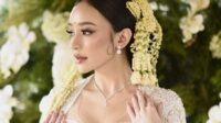 Amanda Zahra tampil anggun sebagai pengantin Sunda saat akad nikah Amanda Zahra Tampil Anggun Sebagai Pengantin Sunda Saat Akad Nikah