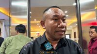 Pengacara Nikita Mirzani memberikan keterangan pers di luar pengadilan Pengacara Nikita Mirzani Memberikan Keterangan Pers Di Luar Pengadilan