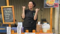 Talitha Curtis berjualan risol dan rice bowl di Bojong Gede Talitha Curtis Berjualan Risol Dan Rice Bowl Di Bojong Gede