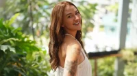 Dahlia Poland tinggalkan rumah mewah di Bali dan pilih ngekos demi ketenangan hidup usai cerai dari Fandy Christian. Dahlia Poland Tinggalkan Rumah Mewah Di Bali Dan Pilih Ngekos Demi Ketenangan Hidup Usai Cerai Dari Fandy Christian