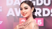 Dewi Perssik membuka resolusi 2026 - menikah dan memiliki anak Dewi Perssik Membuka Resolusi 2026 – Menikah Dan Memiliki Anak
